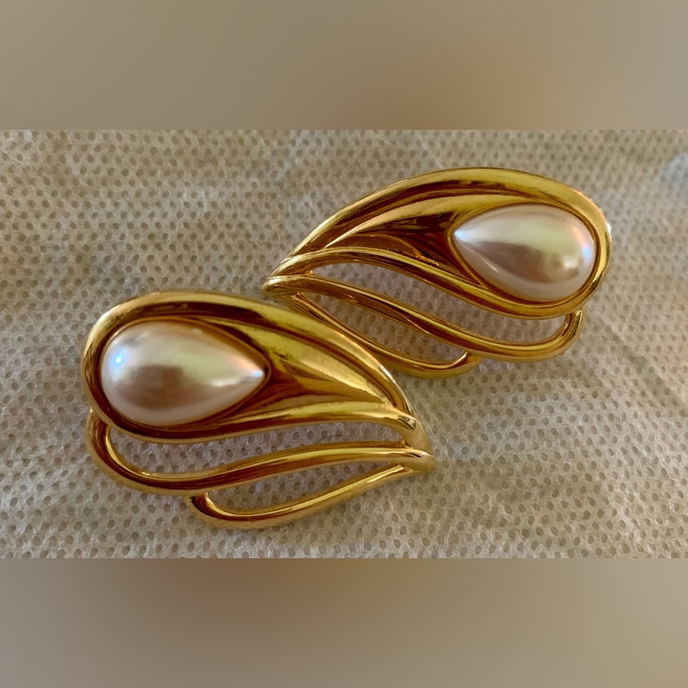 Vintage Napier Gold and Pearl Clip Earrings with Elegant Curves